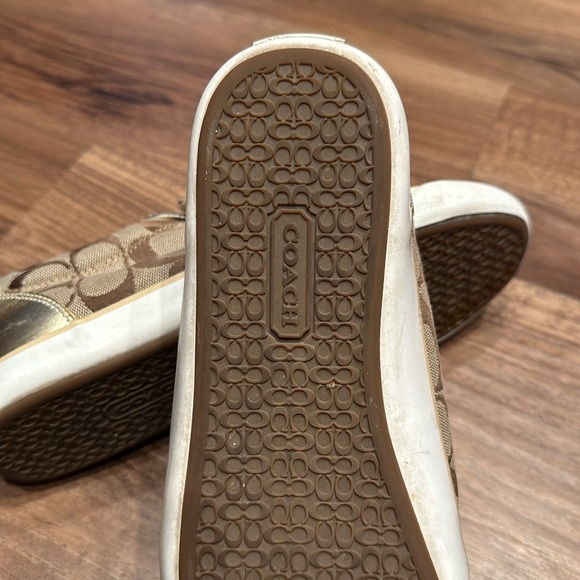 Coach Signature C canvas and gold leather sneakers - Picture 5 of 7